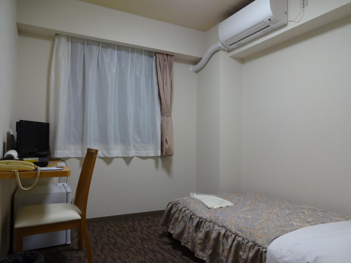 Ushiku City Hotel Ekimaekan Bagian luar foto